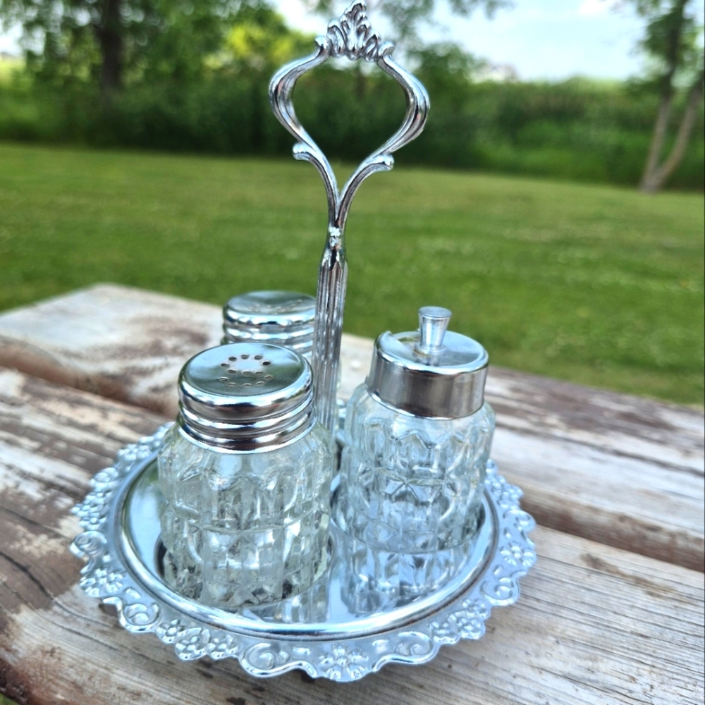 Vintage Salt and Pepper Shaker Set With Lazy Susan